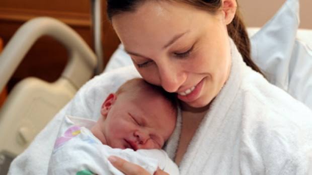 نصائح هامة للتعافي سريعًا من الولادة القيصرية !             